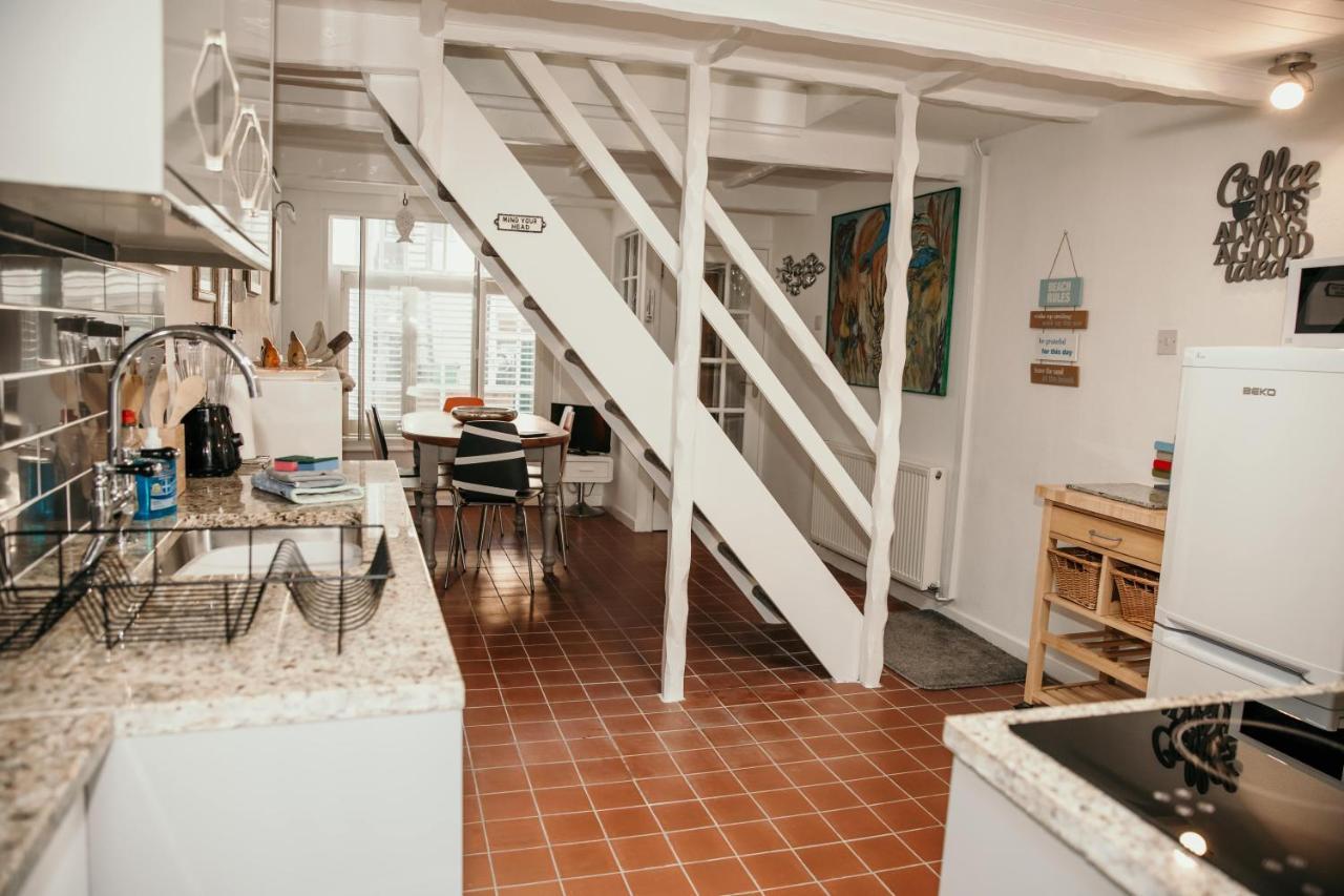 Seatown, Beautiful Townhouse In Central 韦茅斯 外观 照片